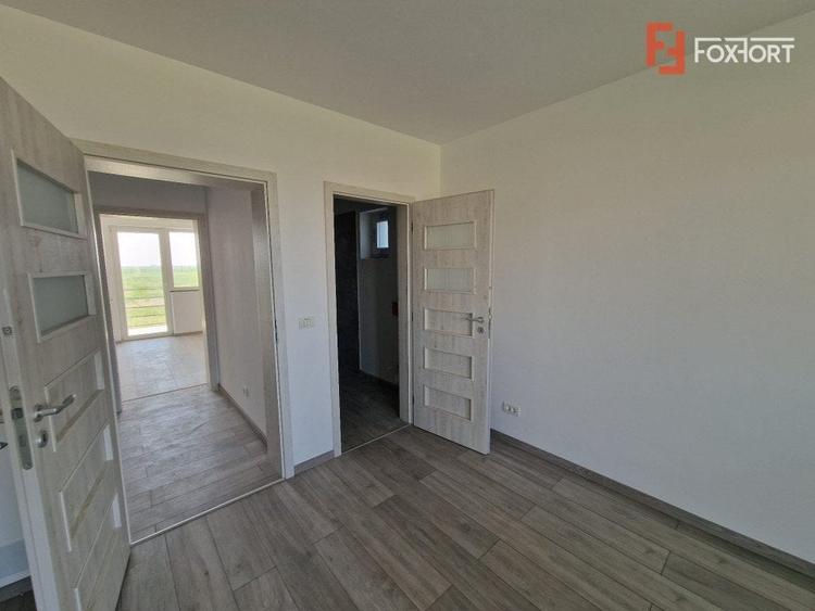Duplex cu 4 camere cu Canalizare în Giroc
