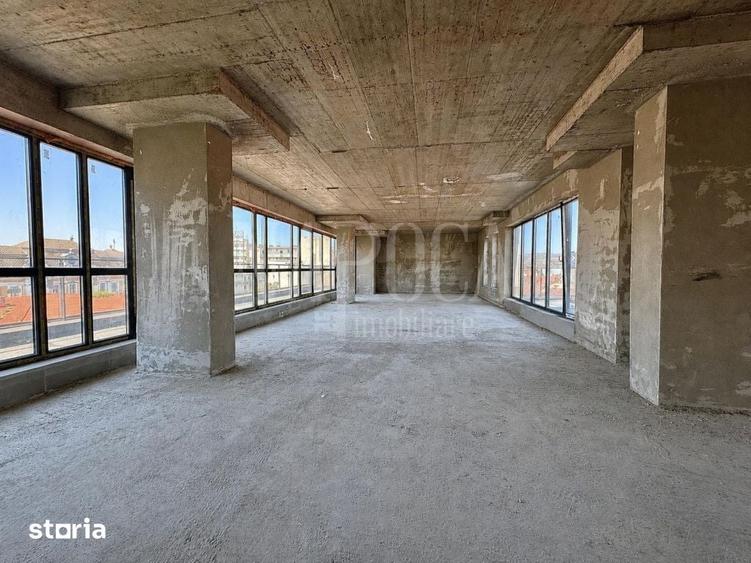 Spațiu comercial, de 827 mp, în Central