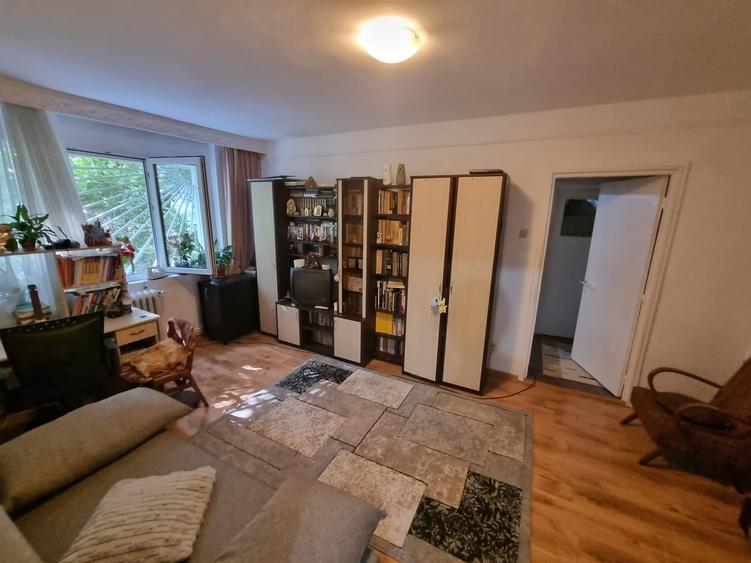 Apartament cu 2 camere semidecomandat în Tătărași