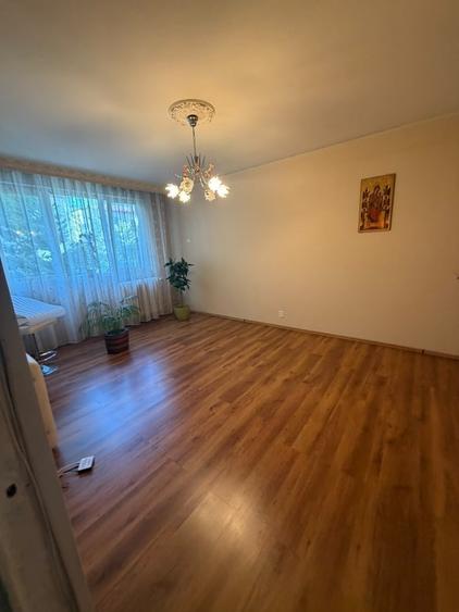 Apartament cu 3 camere decomandat în 1 Decembrie 1918