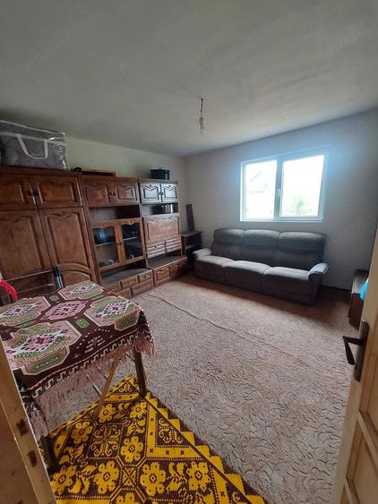 Casă cu 4 camere cu Teren 11988 Mp în Aghireșu