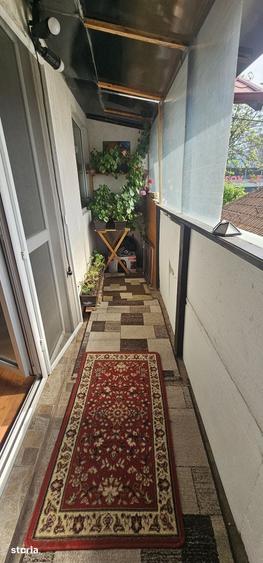 Apartament cu 4 camere decomandat în Bartolomeu