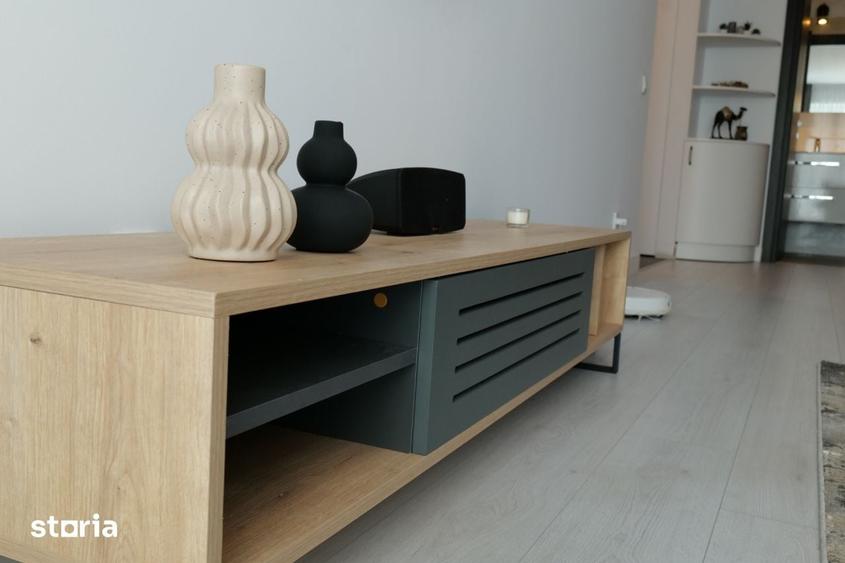 Apartament cu 3 camere semidecomandat în Băneasa