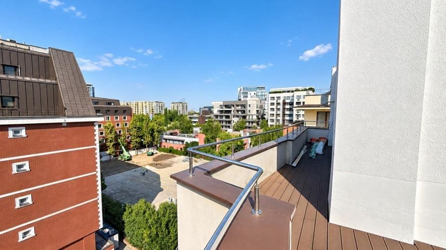 Apartament cu 3 camere semidecomandat, mobilat în Herăstrău