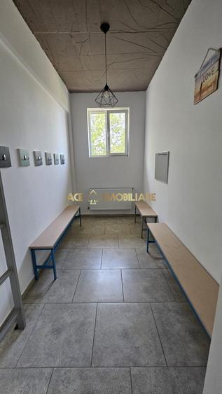 Casă individuală cu 7 camere cu Canalizare în Popești-Leordeni