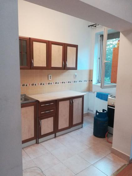 Apartament cu 2 camere decomandat în Borș