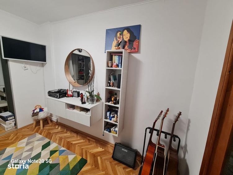Apartament cu 3 camere decomandat în Central