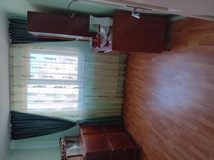 Apartament cu 3 camere decomandat în Micro 20