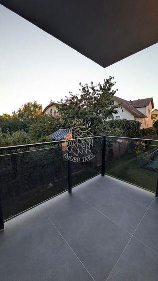 Apartament cu 3 camere decomandat în Calea Moldovei
