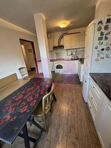 Apartament cu 3 camere decomandat în Pantelimon