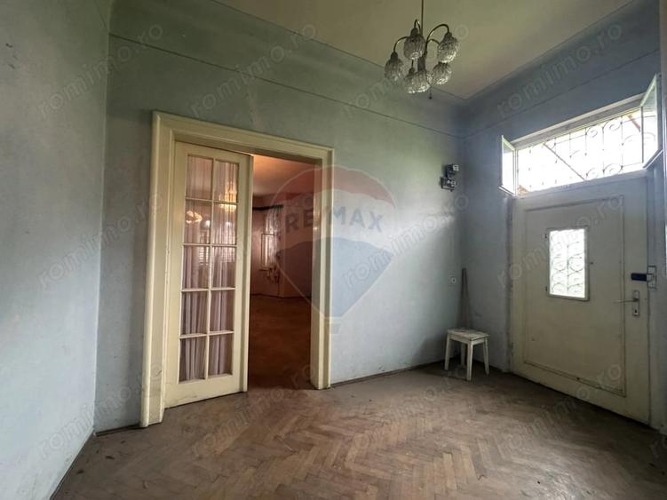 Casă cu Teren 862 Mp în Central