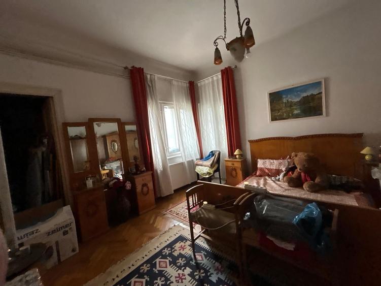 Casă cu 4 camere cu Teren 160 Mp în Armeneasca