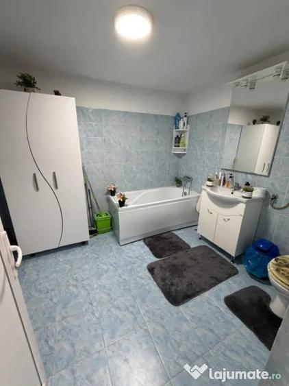 Casă cu 5 camere cu Teren 359 Mp în Brestei
