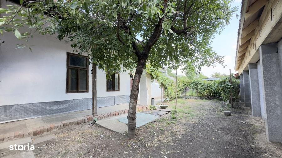Casă cu 4 camere în Central