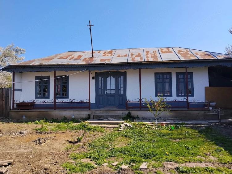 Casă cu 3 camere cu Teren 600 Mp în Independența