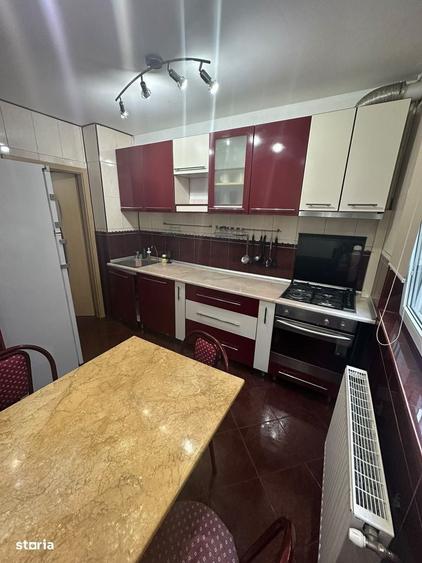 Apartament cu 4 camere în Titan