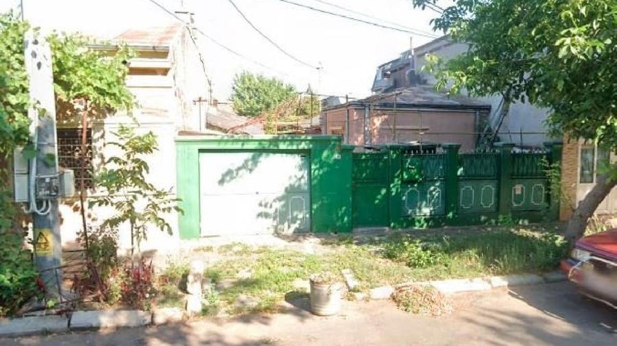 Casă individuală cu 3 camere cu Teren 390 Mp în Central