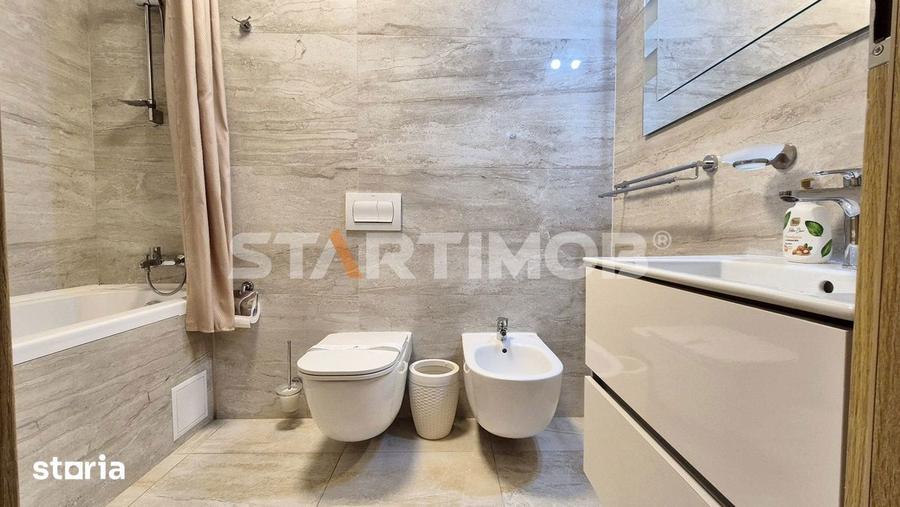Apartament cu 3 camere decomandat, mobilat în Tractorul