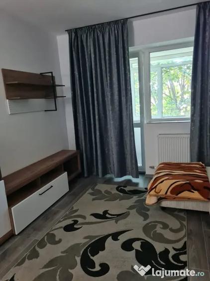 Apartament cu 2 camere decomandat în Democrației