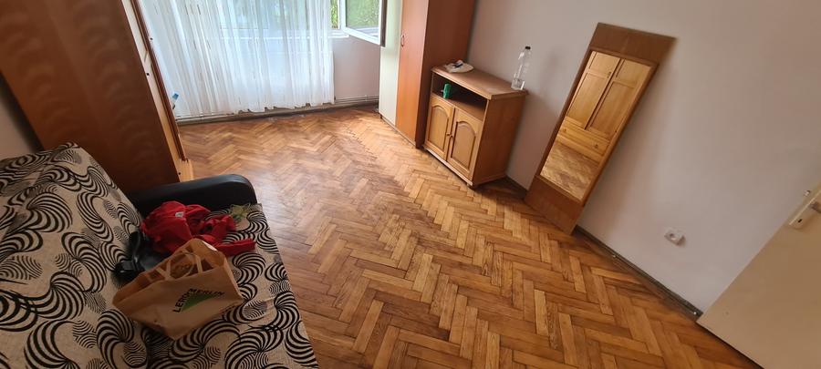 Garsonieră decomandată în Astra