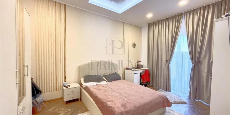 Apartament cu 3 camere decomandat, mobilat în Dumbrăvița