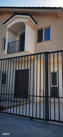 Casă cu 4 camere cu Teren 246 Mp în Tomis Nord
