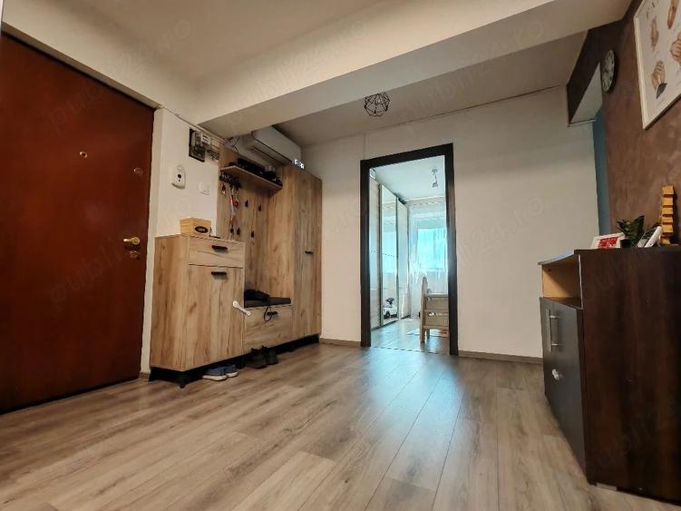 Apartament cu 3 camere decomandat în Nufărul