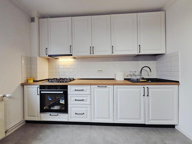 Apartament cu 2 camere decomandat, mobilat în Vitan Mall