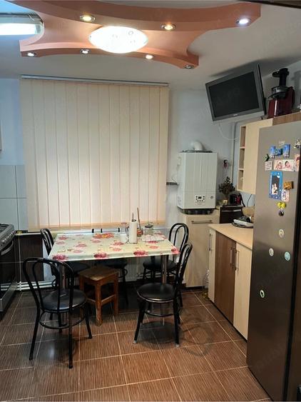 Apartament cu 3 camere decomandat în Unirii Nord