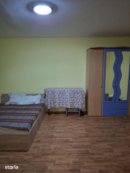 Garsonieră decomandată în Tei