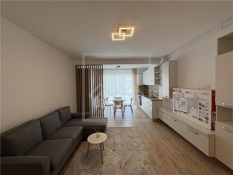 Apartament cu 2 camere decomandat în Exterior Vest
