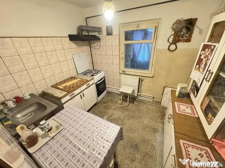 Apartament cu 3 camere decomandat în Inel I