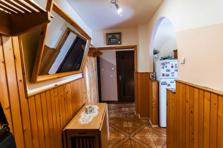 Apartament cu 2 camere decomandat în Tudor
