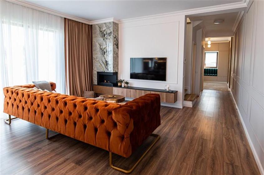 Duplex cu 4 camere cu Canalizare în Florești