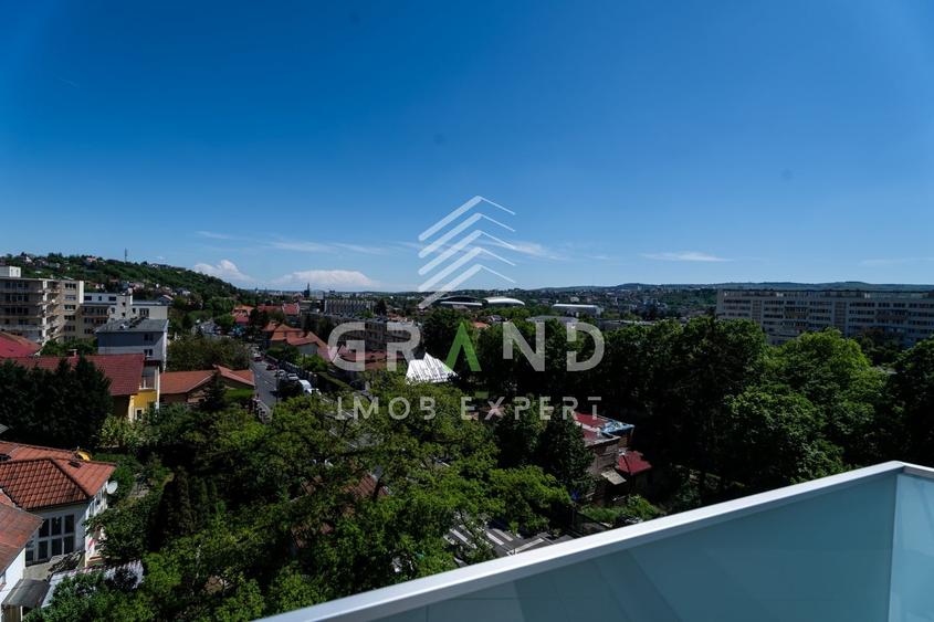 Penthouse cu 3 camere semidecomandat, mobilat în Grigorescu