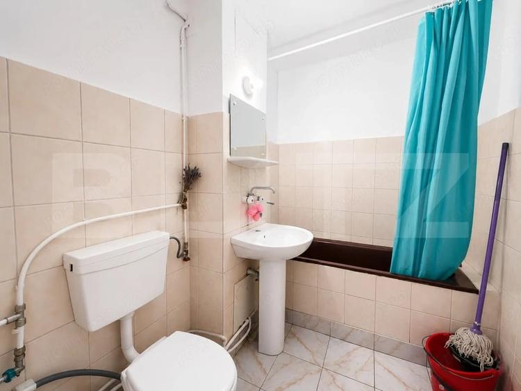 Apartament cu 2 camere decomandat în 1 Mai