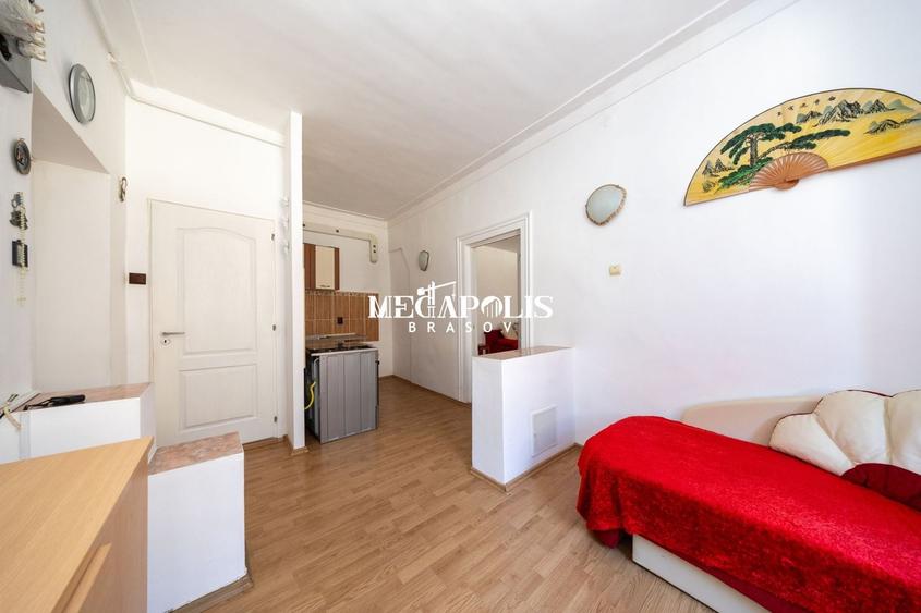Apartament cu 2 camere semidecomandat în Centrul Istoric