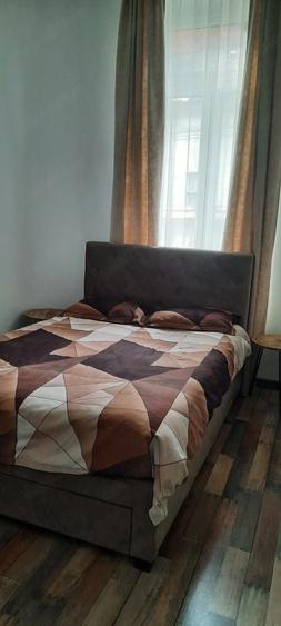 Apartament cu 3 camere decomandat în 15 Noiembrie