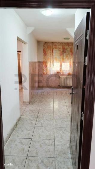 Apartament cu 3 camere în Nufărul