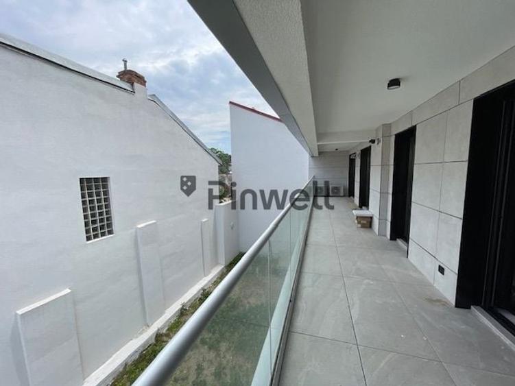 Apartament cu 4 camere decomandat în Decebal
