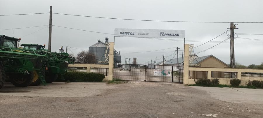 Spațiu comercial, în Topraisar