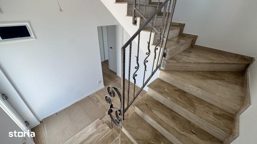 Casă cu 4 camere cu Teren 220 Mp în Șelimbăr