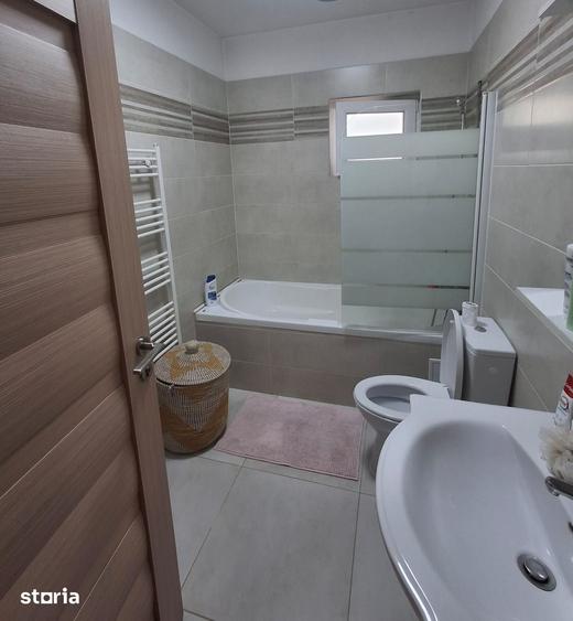 Casă cu 4 camere cu Teren 190 Mp în Domnești
