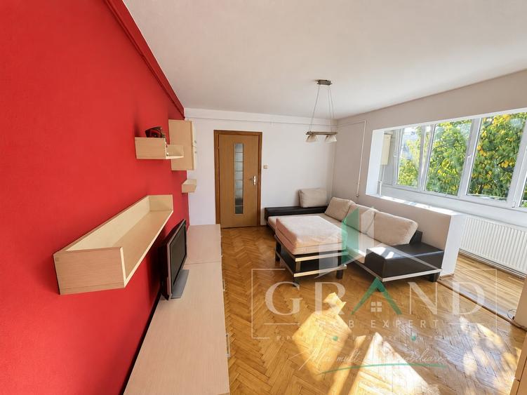 Apartament cu 3 camere semidecomandat, mobilat în Gheorgheni