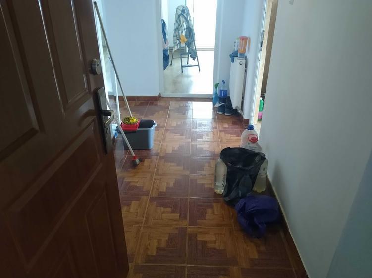 Apartament cu 2 camere decomandat în Zăvoaia