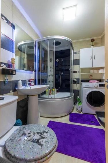 Apartament cu 3 camere în Berceni