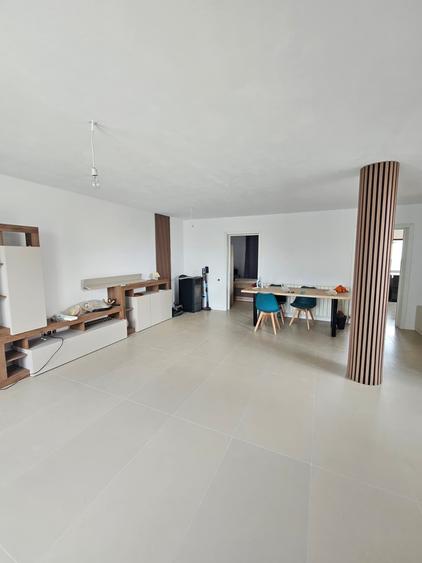 Casă individuală cu 5 camere cu Teren 300 Mp în Lancrăm
