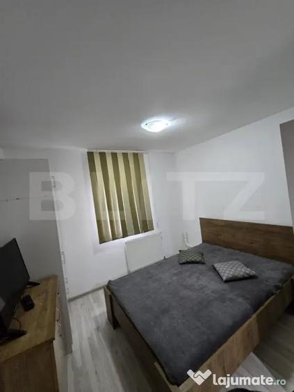 Apartament cu 3 camere semidecomandat în Soarelui