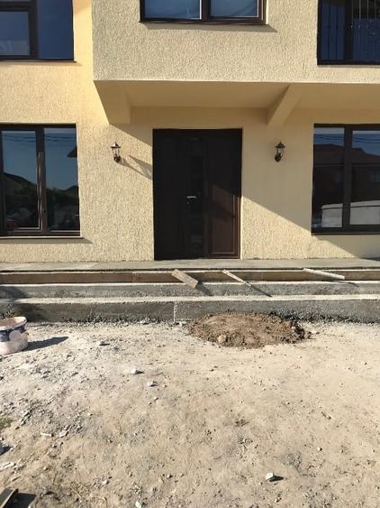 Casă individuală cu 5 camere cu Canalizare în Central