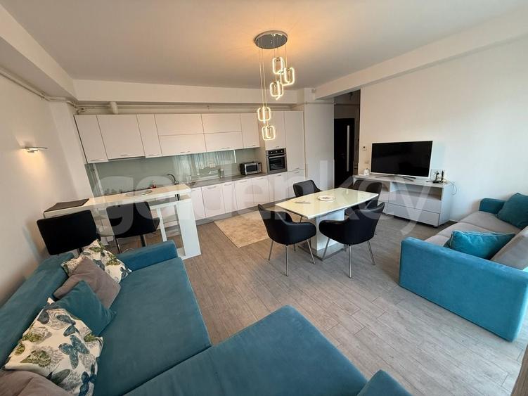 Apartament cu 2 camere decomandat, mobilat în Central